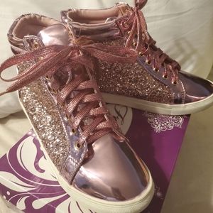 Sparkling pink hight top sneakers